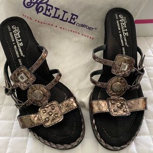 HELLE Comfort Black Pewter Strappy Wedge Sandal